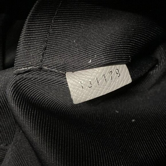 LOUIS VUITTON Discovery Backpack Bronze/Optic White Taigarama - Picture 14 of 15